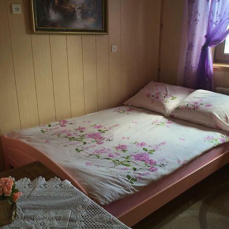 Pokoje U Eli Appartement Brzegi  Buitenkant foto