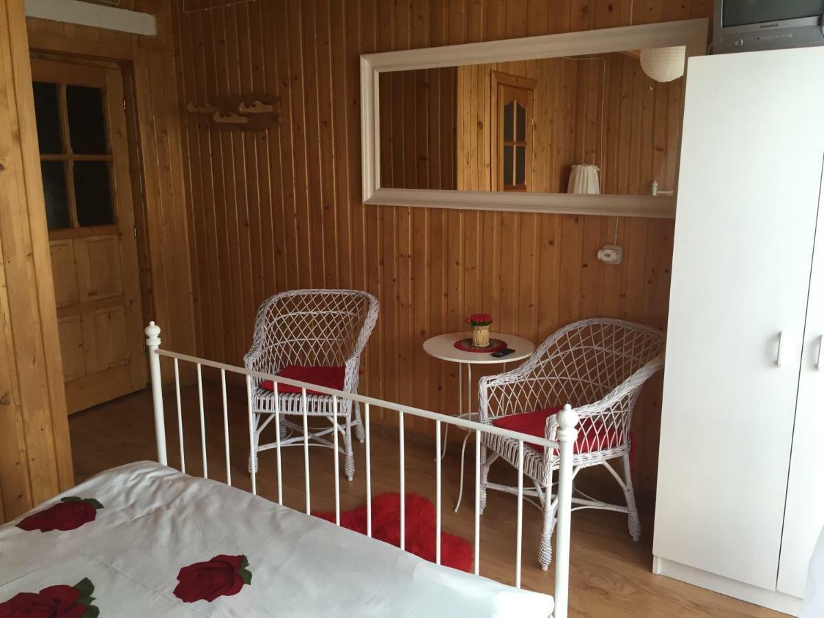 Pokoje U Eli Appartement Brzegi  Buitenkant foto